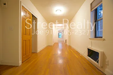 Rented by Street Realty Brokerage LLC