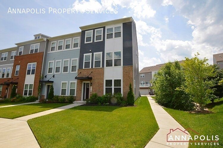 1st image of 318 Bright Light Ct