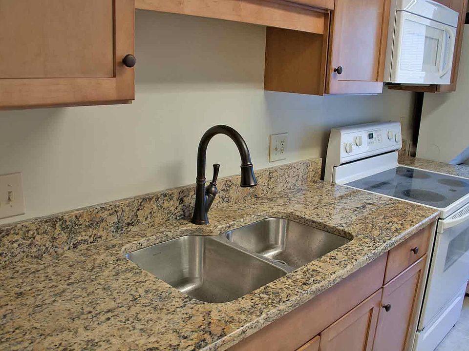 Double bowl sink.