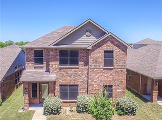 8905 Tucker St, Aubrey, TX 76227