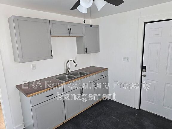 4th image of 2124 Forestdale Ave