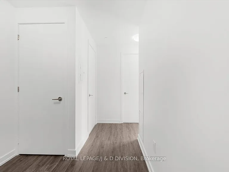 158 Front St E #1018 — Photo 5
