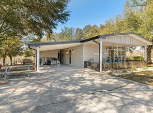 35 E Lakeview Dr, Columbia, MS 39429