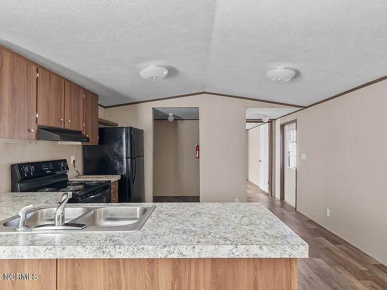 207 Patrick Alan Ln — Photo 9