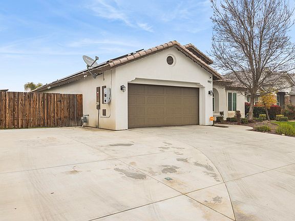 4th image of 9912 Alondra Drive