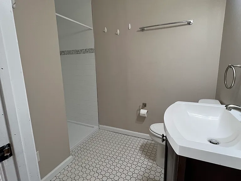 234 E Hamilton Ave — Photo 30