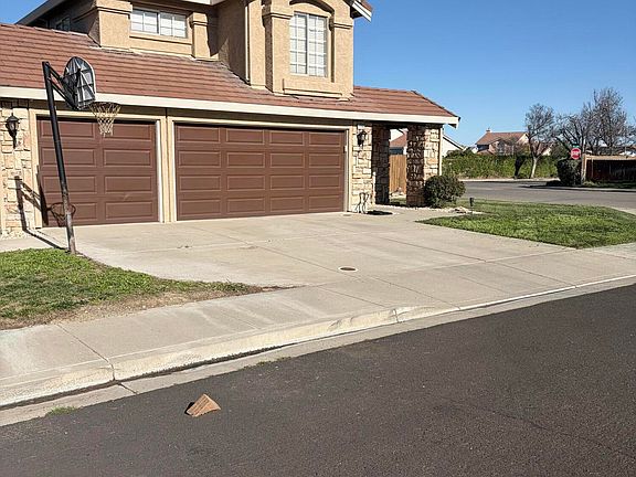 2nd image of 1336 Red Teal Drive