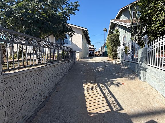 5th image of 3461 E 5th St