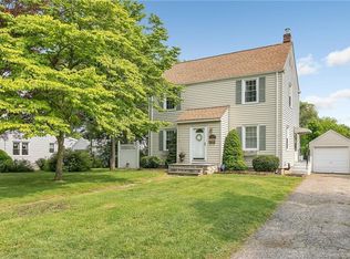 52 Laughlin Rd E, Stratford, CT 06614