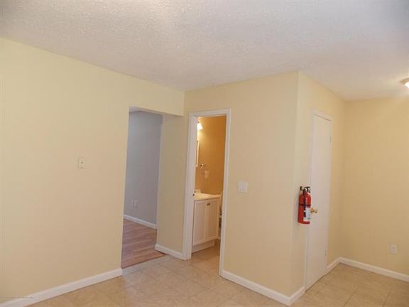 3rd image of 1104 Chucks Ct