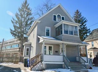 40 Parkside St, Springfield, MA 01104