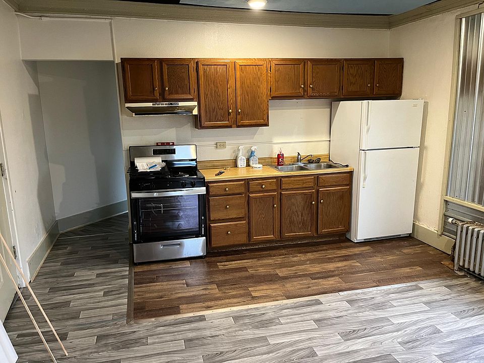 2nd image of 32 Clearwater Ave SW #7