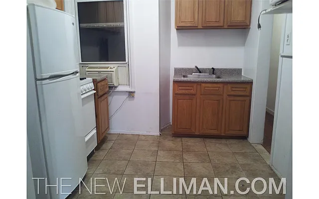 Rented by Douglas Elliman | media 36