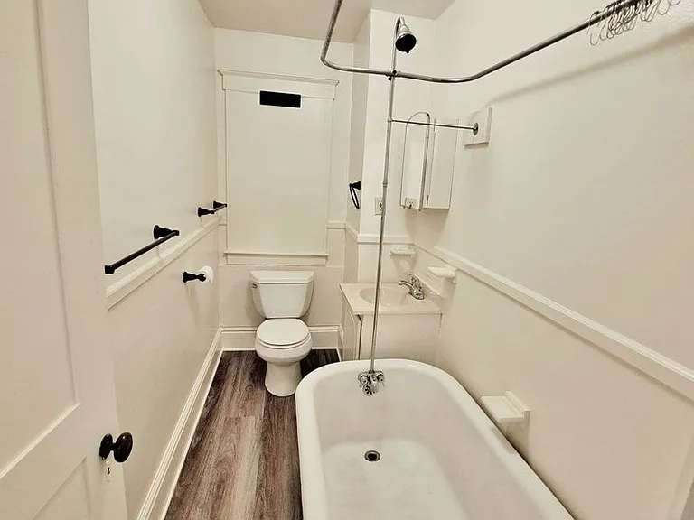 118 S Franklin St — Photo 15