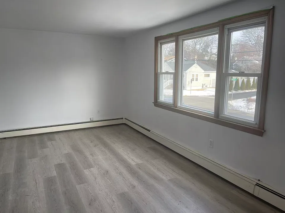 6 1/2 Villaway Rd #2