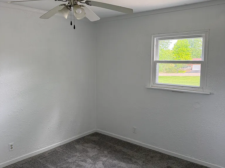 632 Groveland St — Photo 3