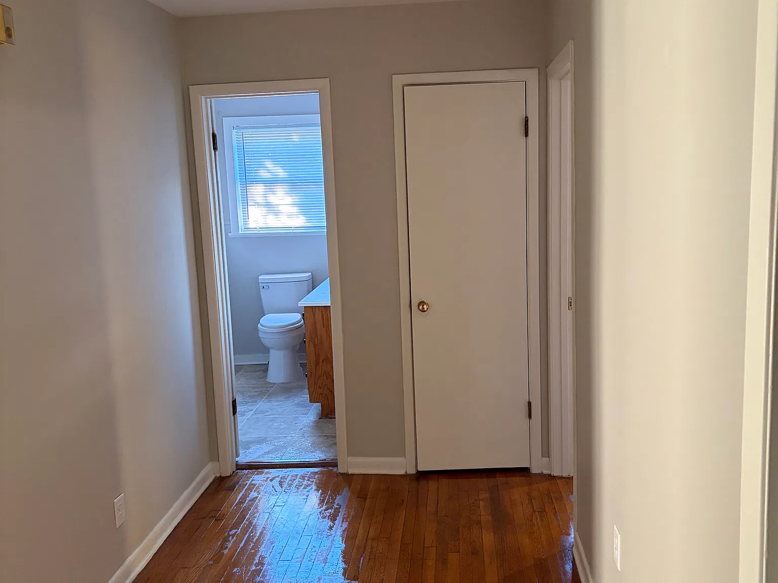 3 bed, 1.5 bath, 1200 sqft, $1,350 — Photo 2