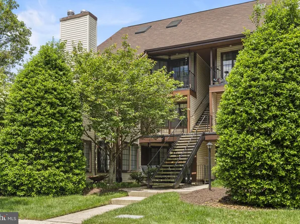 2504 Airy Hill Cir #1-C, Crofton, MD 21114