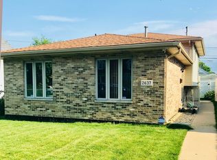 2637 W 98th St, Evergreen Park, IL