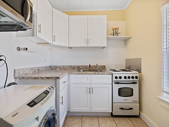 32-web-or-mls- 147 AND 149 5TH STREET - INTERIOR -25_06152022