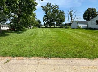 606 W Delavan, Janesville, WI 53546
