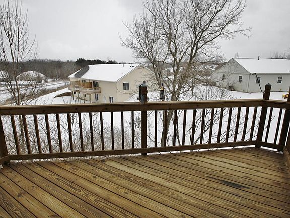 4th image of 225 E Haven Dr