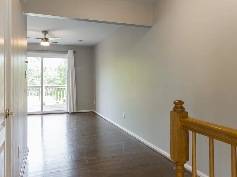 733 Mashie Ct — Photo 6