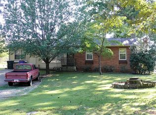 1944 Hickory Ave, Florence, AL 35630