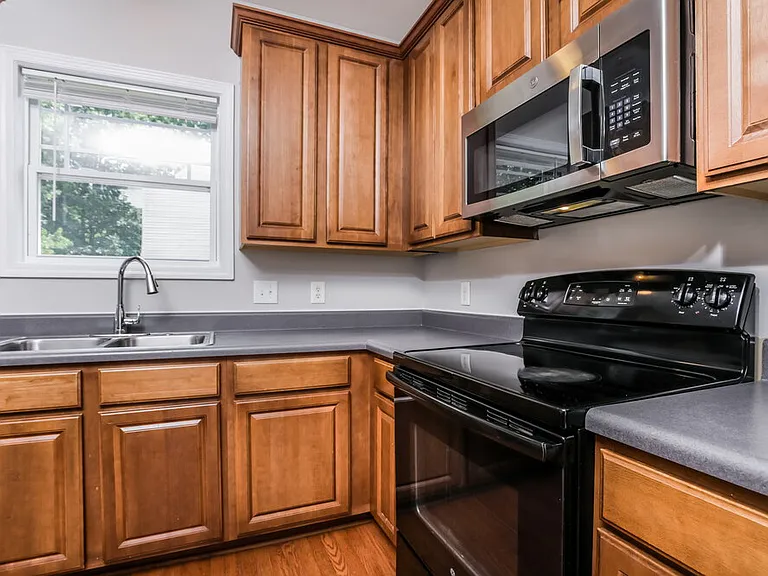 200 Willowbrook Cir — Photo 8