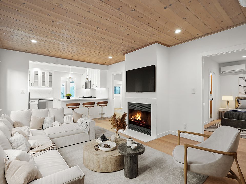1st image of 2215 6th St APT C