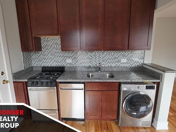 4th image of 2900 N Mildred Ave #P3