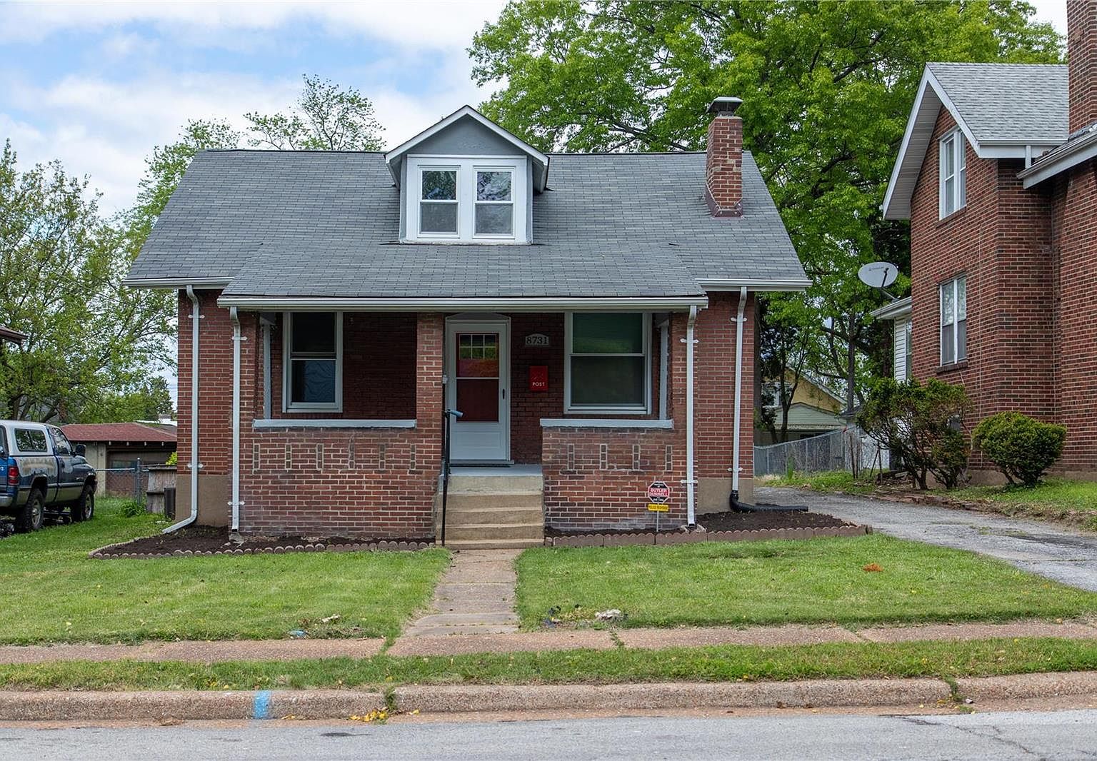 8731 Burton Ave, Saint Louis, MO 63114 Zillow