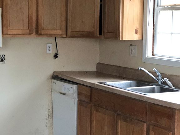 4th image of 114 Underwood Dr