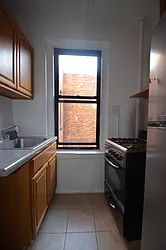 Rented by CITY SKYLINE REALTY INC