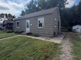 4038 6th Ave, Des Moines, IA 50313