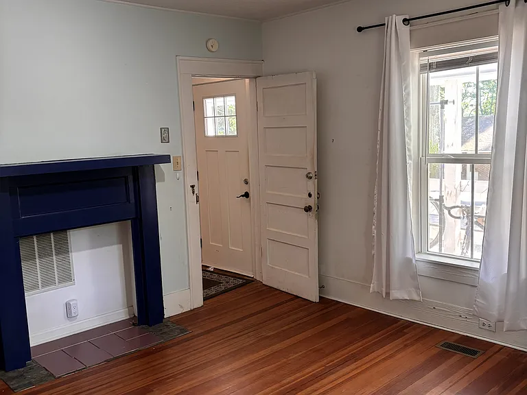 207 Bim St — Photo 9
