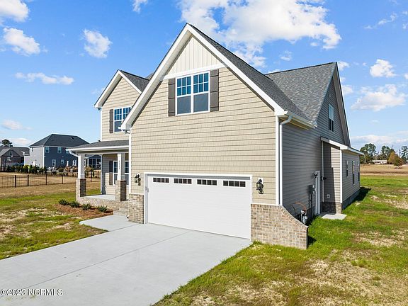 4th image of 2625 Winsford Drive