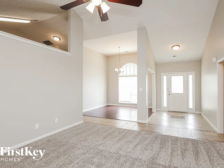 510 Sunnyside Dr — Photo 4