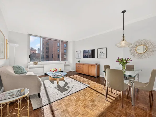 101 W 79th St APT 8C, New York, NY 10024