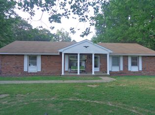 1408 Barnett Rd, Harrisburg, IL 62946