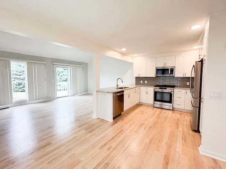 2 Shanbrook Dr — Photo 2