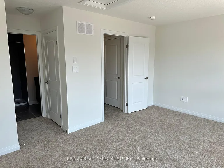 720 Grey St #19 — Photo 12