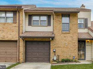 27 Lafayette Ln, Cherry Hill, NJ 08003