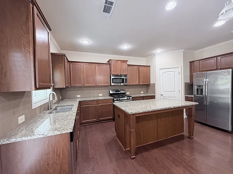 1610 Apple Blossom Dr — Photo 7
