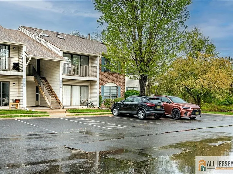 64 Taylor Dr #3212 — Photo 4