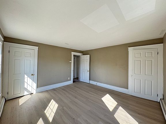 4th image of 740-742 Main St
