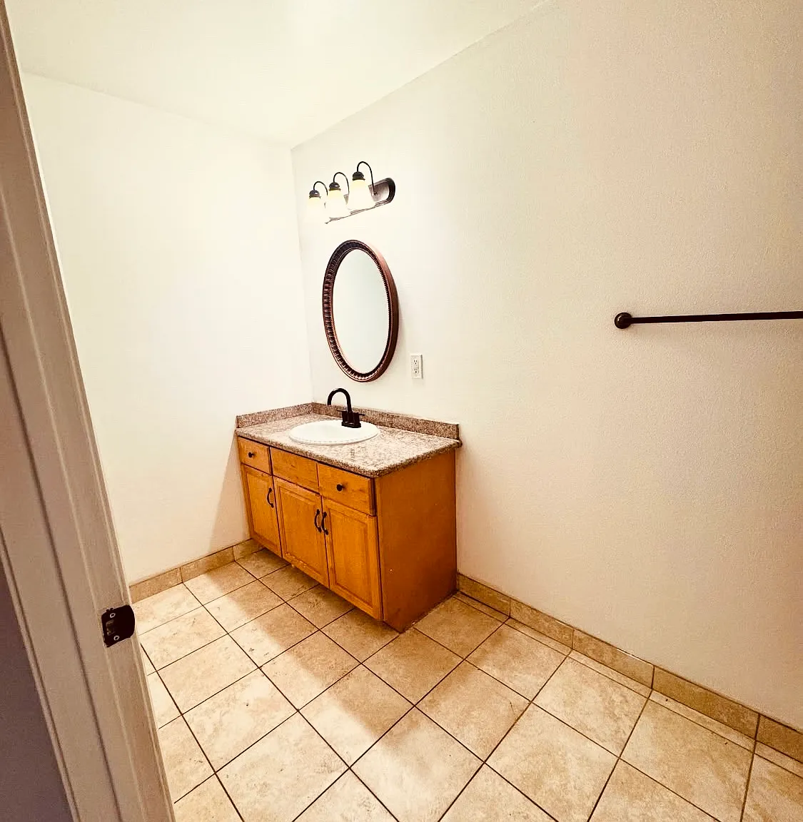 303 W Verdugo Ave — Photo 4