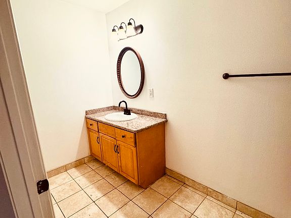 4th image of 303 W Verdugo Ave #211