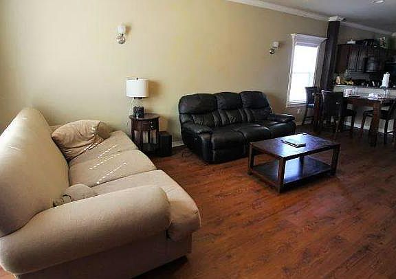 3rd image of 2483 Horse Shoe Dr