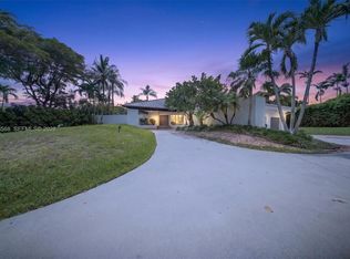 8925 SW 102nd Ter, Miami, FL 33176